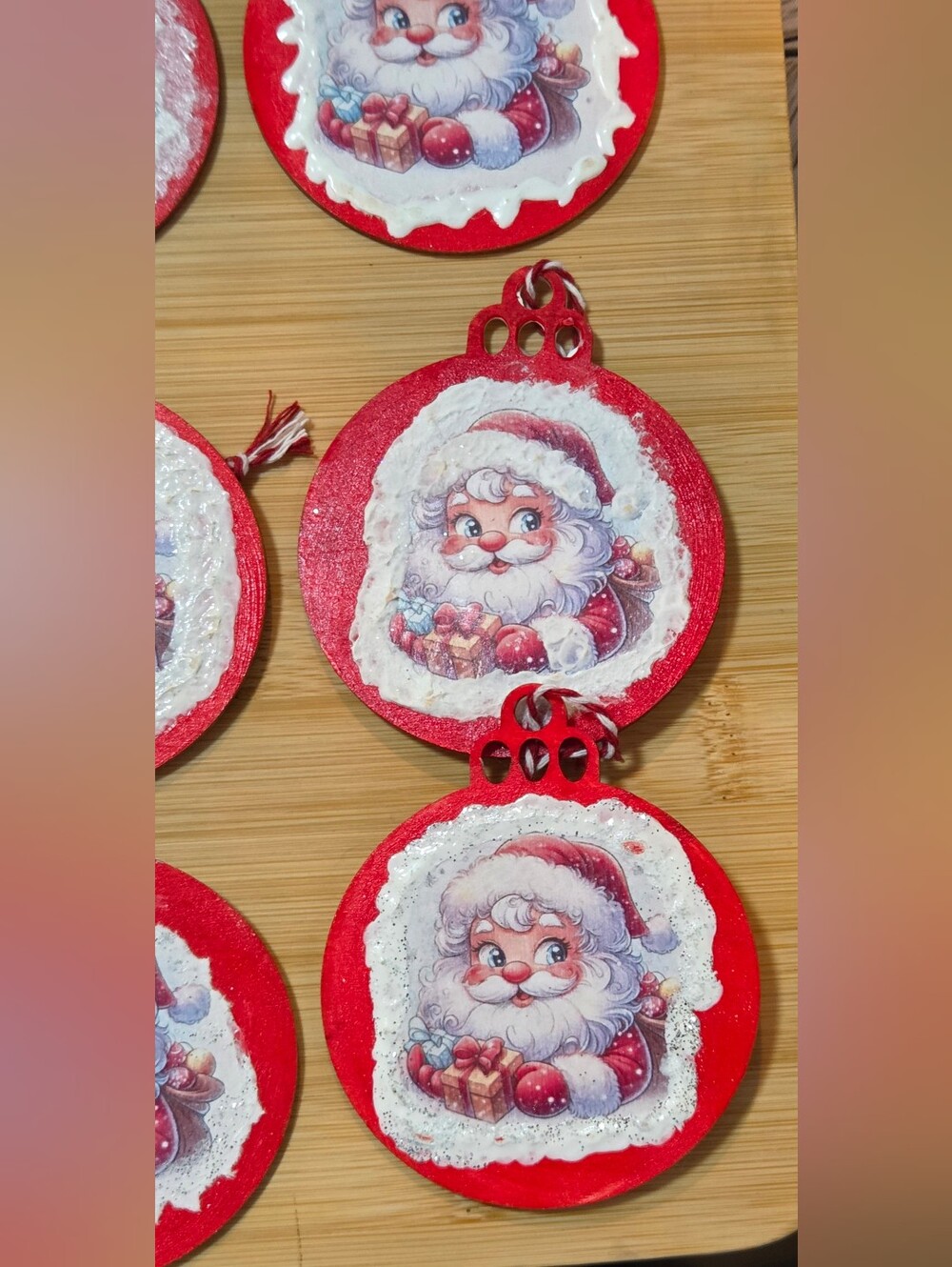 🎅 Handmade Wooden Disc Vintage Santa Christmas Ornaments - 12 Pack Set - Picture 9 of 16